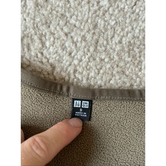 Uniqlo Pile Lined Fleece Jacket size S Olive Green Snap Closure - Picture 4 of 11
